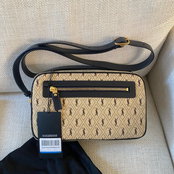 Authentic New Saint Laurent monogram camera crossbody bag - Picture 2 of 9